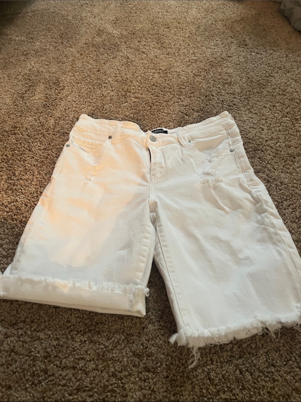 Women’s Buffalo by David Britton White Distressed Denim Bermuda Shorts sz 10